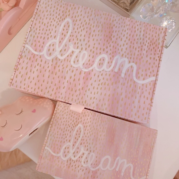 Pink Dream Box bundle - Picture 2 of 2